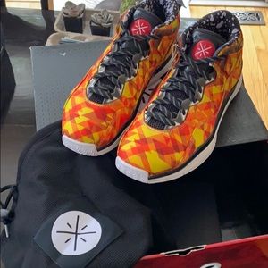 Dwade WOW3  US 12 Men’s Basketball Shoes